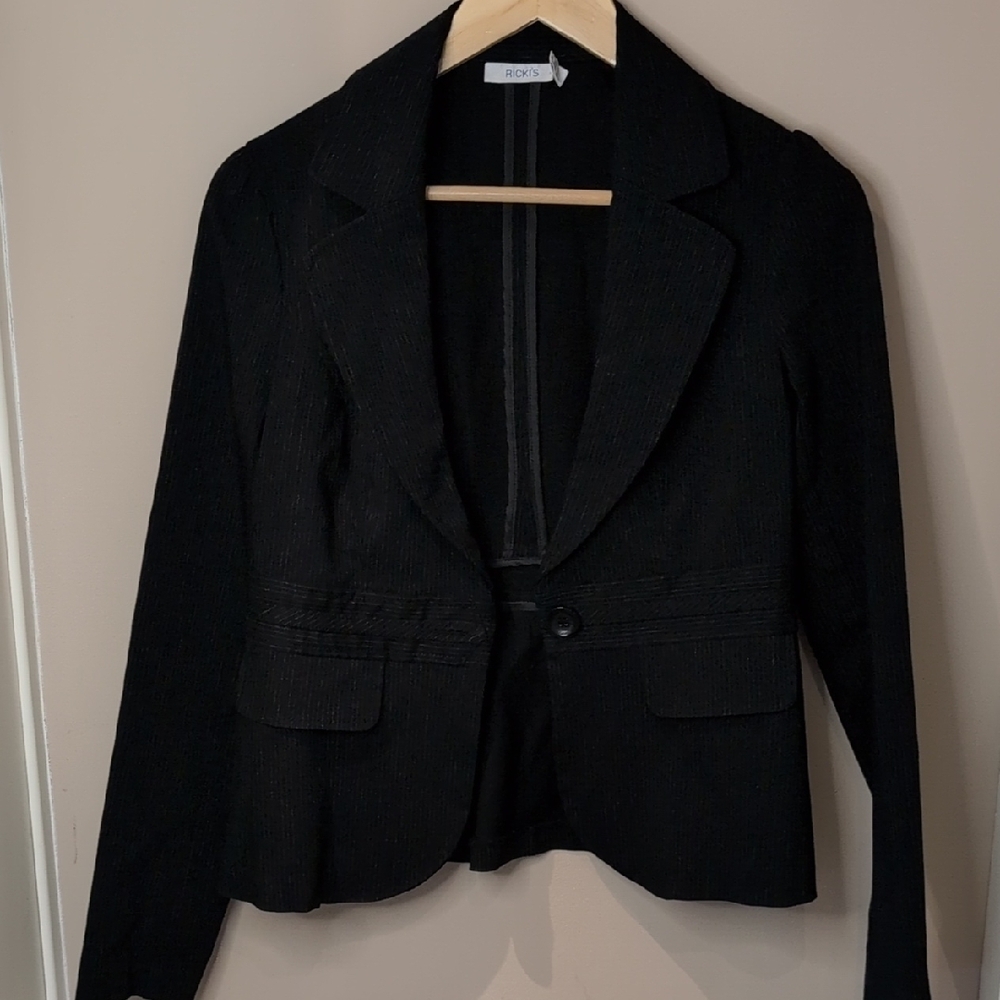 Ricki's Black Tailored Blazer with Notched Lapels